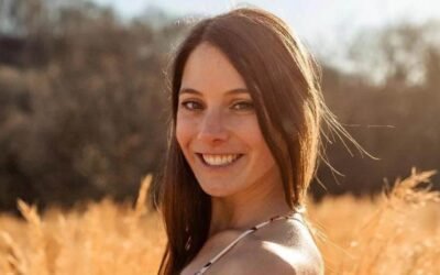 How Nicole 5x-ed her income, got consistently fully booked with dream clients and secured her aligned, dynamic and thriving business through a journey of truth, self discovery, happiness and wholeness and a very simple strategy she can scale.